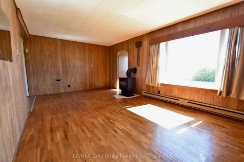 114 Lindsay Road 5 N/a Northern Bruce Peninsula ON N0H 1W0