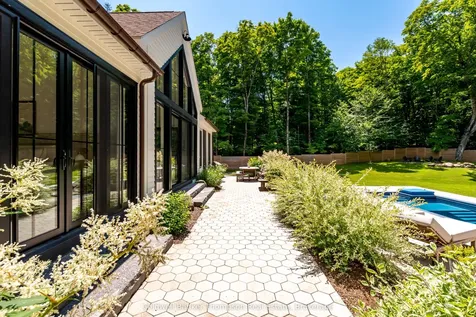 350 Skyhills Road Huntsville ON P1H 2N5