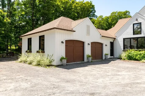 350 Skyhills Road Huntsville ON P1H 2N5