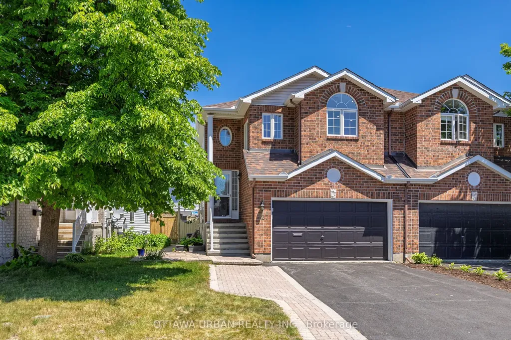 127 Castle Glen Crescent Kanata ON K2L 4G9