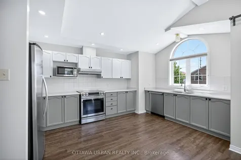 127 Castle Glen Crescent Kanata ON K2L 4G9