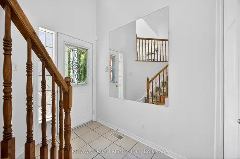 127 Castle Glen Crescent Kanata ON K2L 4G9