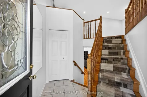 127 Castle Glen Crescent Kanata ON K2L 4G9