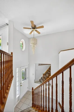 127 Castle Glen Crescent Kanata ON K2L 4G9