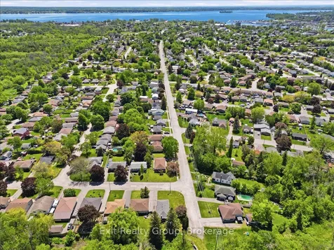 261 Byron Street Quinte West ON K8V 2Z3
