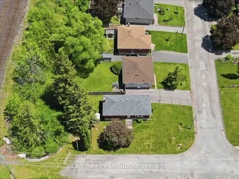 261 Byron Street Quinte West ON K8V 2Z3
