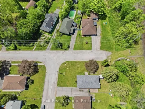 261 Byron Street Quinte West ON K8V 2Z3