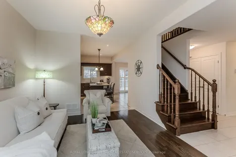 6863 St Michael Avenue Niagara Falls ON L2H 3N8