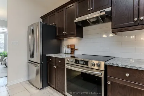 6863 St Michael Avenue Niagara Falls ON L2H 3N8