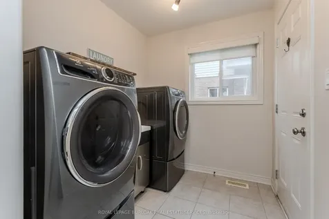 6863 St Michael Avenue Niagara Falls ON L2H 3N8