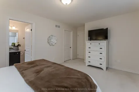6863 St Michael Avenue Niagara Falls ON L2H 3N8