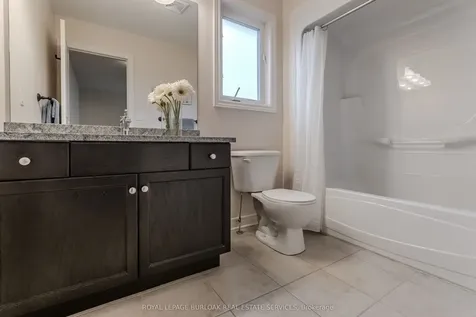 6863 St Michael Avenue Niagara Falls ON L2H 3N8