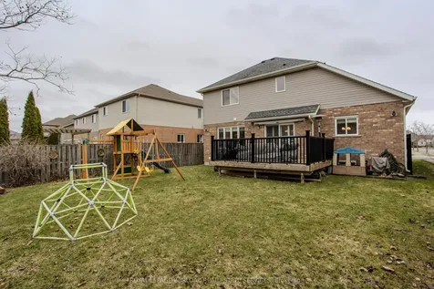 6863 St Michael Avenue Niagara Falls ON L2H 3N8