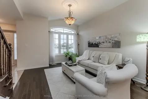 6863 St Michael Avenue Niagara Falls ON L2H 3N8