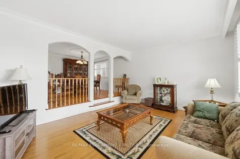 68 Nugent Drive Hamilton ON L8H 2M8
