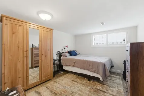 68 Nugent Drive Hamilton ON L8H 2M8
