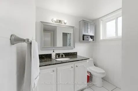 68 Nugent Drive Hamilton ON L8H 2M8