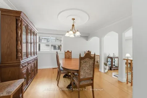 68 Nugent Drive Hamilton ON L8H 2M8