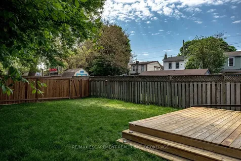 106 Grosvenor Avenue N Hamilton ON L8L 7S6