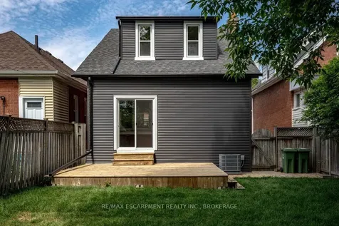 106 Grosvenor Avenue N Hamilton ON L8L 7S6