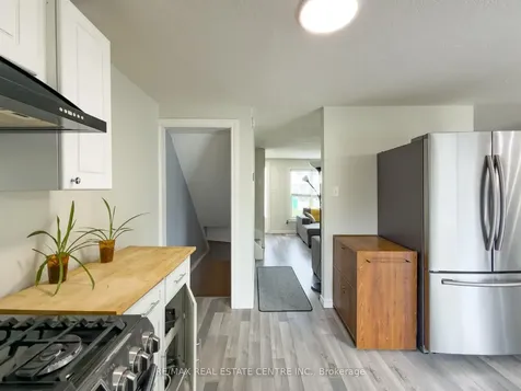 724 Parkview Crescent Cambridge ON N3H 4X9
