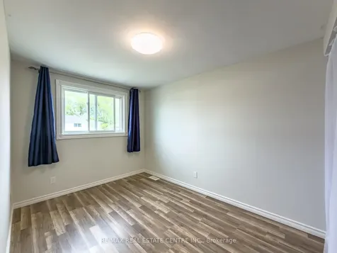 724 Parkview Crescent Cambridge ON N3H 4X9