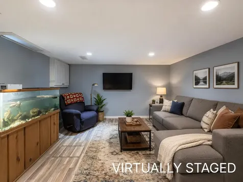 724 Parkview Crescent Cambridge ON N3H 4X9