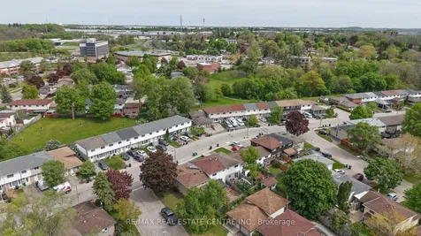724 Parkview Crescent Cambridge ON N3H 4X9