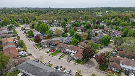 724 Parkview Crescent Cambridge ON N3H 4X9