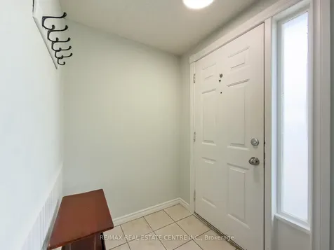 724 Parkview Crescent Cambridge ON N3H 4X9
