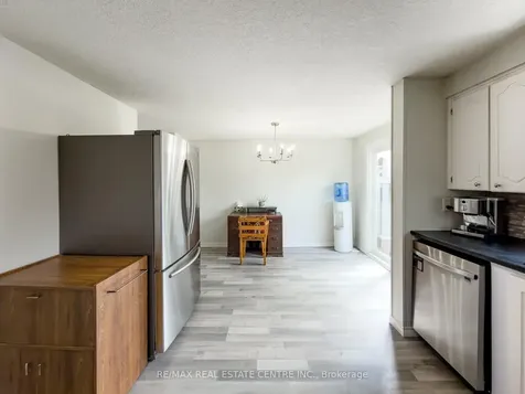 724 Parkview Crescent Cambridge ON N3H 4X9