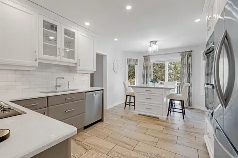 23 Handorf Drive Cambridge ON N3C 3Y2
