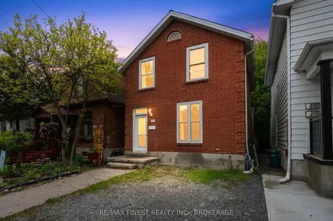 182 Montreal Street Kingston ON K7K 3G4