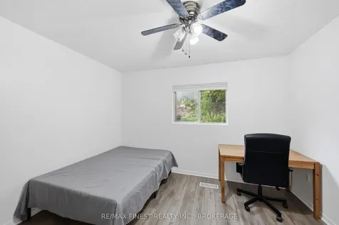 182 Montreal Street Kingston ON K7K 3G4