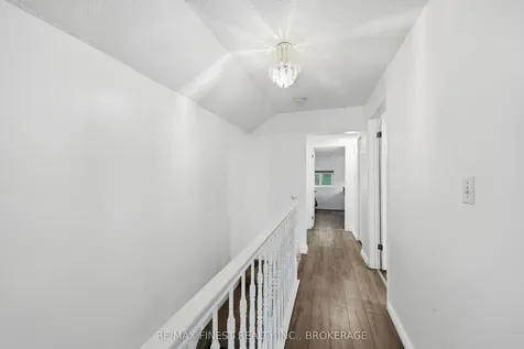 182 Montreal Street Kingston ON K7K 3G4