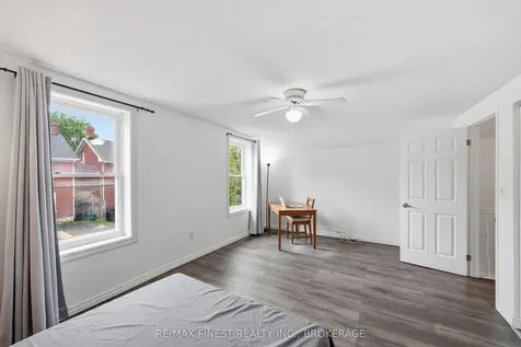182 Montreal Street Kingston ON K7K 3G4