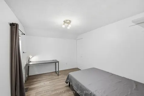 182 Montreal Street Kingston ON K7K 3G4