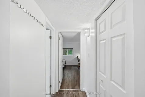 182 Montreal Street Kingston ON K7K 3G4