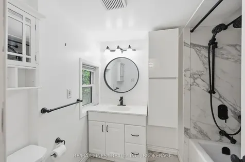 182 Montreal Street Kingston ON K7K 3G4