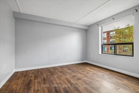 966 Queenston Road Hamilton ON L8G 1B7