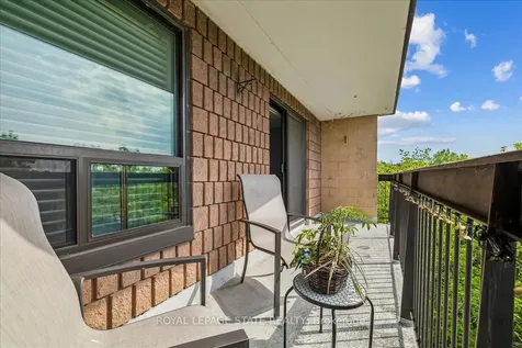 966 Queenston Road Hamilton ON L8G 1B7