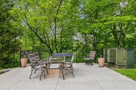 966 Queenston Road Hamilton ON L8G 1B7