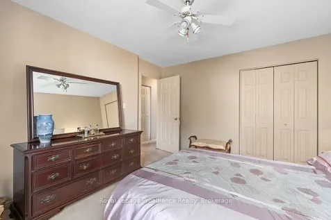 611 Barnsley Crescent Kingston ON K7M 8X4