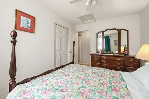 611 Barnsley Crescent Kingston ON K7M 8X4