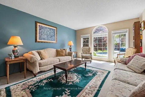 611 Barnsley Crescent Kingston ON K7M 8X4