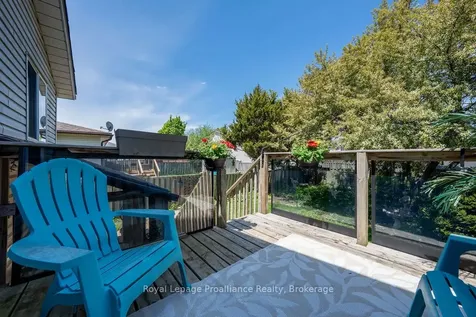611 Barnsley Crescent Kingston ON K7M 8X4
