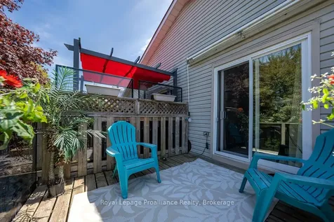 611 Barnsley Crescent Kingston ON K7M 8X4