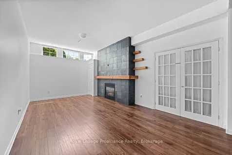 611 Barnsley Crescent Kingston ON K7M 8X4