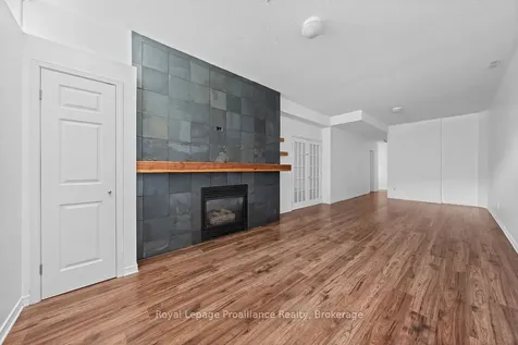 611 Barnsley Crescent Kingston ON K7M 8X4