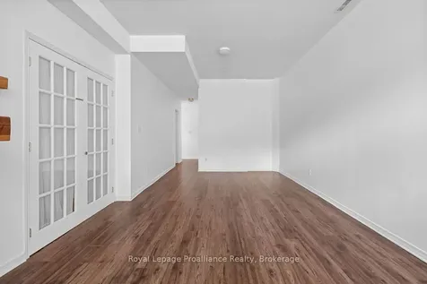 611 Barnsley Crescent Kingston ON K7M 8X4